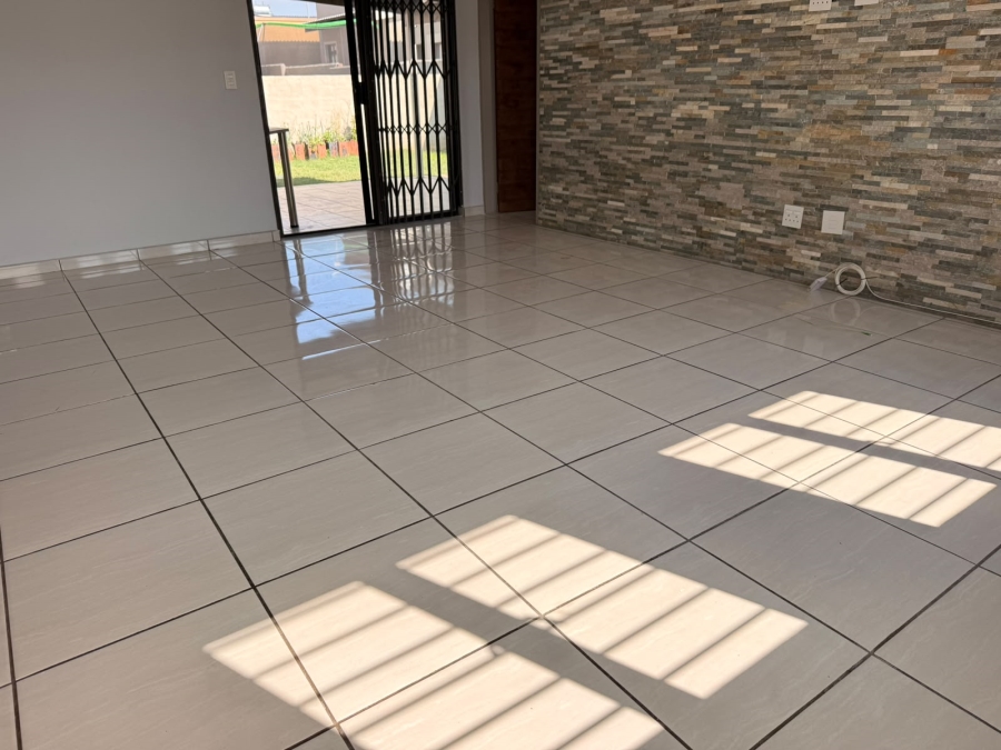 3 Bedroom Property for Sale in Geelhoutpark North West